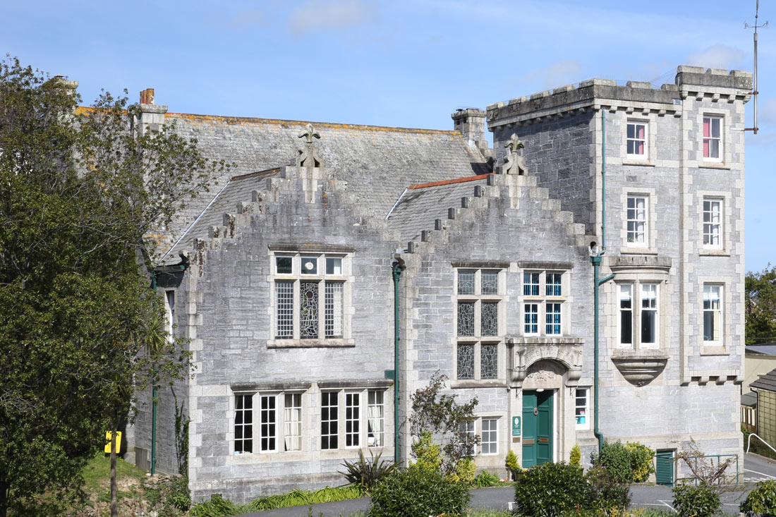 Truro High School for Girls/特鲁罗女子高中