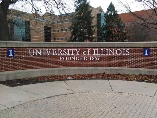 University of Illinois 伊利诺伊大学