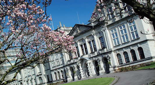 Cardiff University 卡迪夫大学